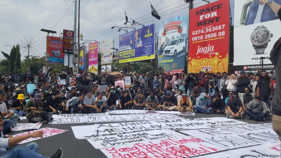 Gerakan Berbasis Meme, Siapa Takut? | KOLOM: Bersama berdialog untuk