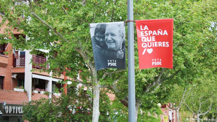 Уличная агитация социалистов в Мадриде 