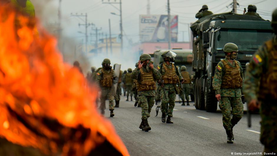 Ecuador president leaves Quito amid unrest DW 10/08/2019