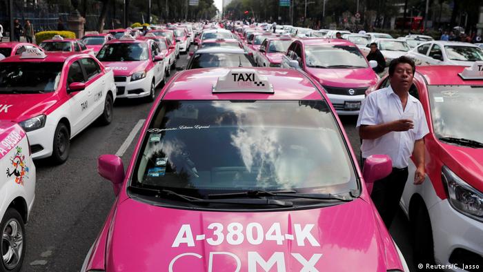 Mexiko Taxifahrer demonstrieren gegen Uber