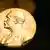 Symbolbild Nobelpreis | Medaille mit dem Konterfei von Alfred Nobel