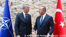 Türkei Ankara NATO-Generalsekretär Stoltenberg und Außenminister Cavusoglu 
