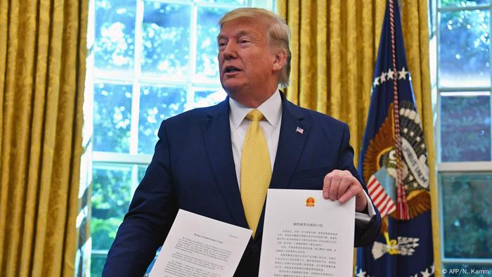 USA Liu He und Donald Trump in Washington (AFP/N. Kamm)