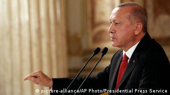 «Ερασιτέχνη της πολιτική» αποκάλεσε τον γερμανό υπουργός Εξωτερικών ο Ερντογάν