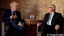 News Bilder des Tages (190916) -- LUXEMBOURG, Sept. 16, 2019 (Xinhua) -- European Commission President Jean-Claude Juncker (R) holds talks with British Prime Minister Boris Johnson in Luxembourg, Sept. 16, 2019. (European Commission/Handout via Xinhua) LUXEMBOURG-EU-UK-JUNCKER-JOHNSON-BREXIT PUBLICATIONxNOTxINxCHN