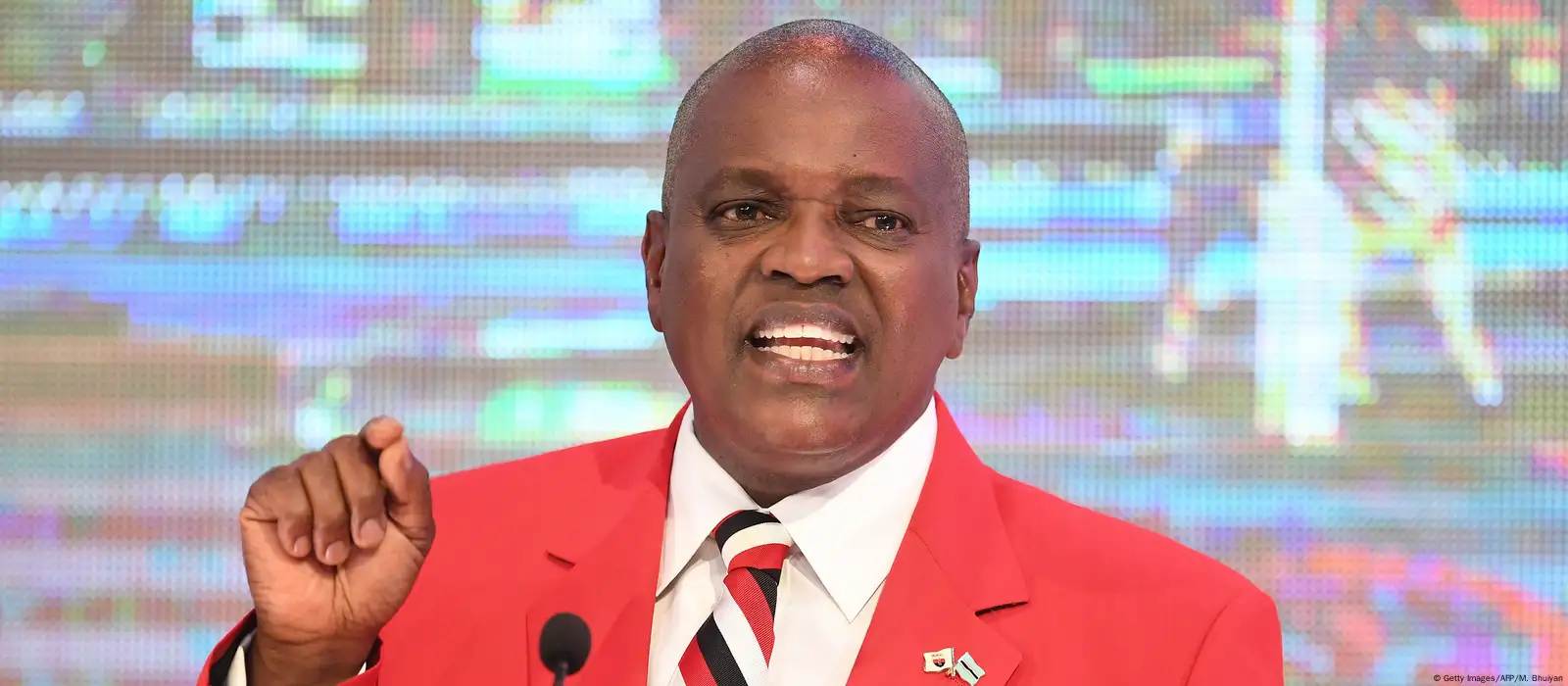 El partido del presidente Masisi gana elecciones de Botsuana – DW –  25/10/2019