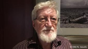 Joseph Hanlon britischer Forscher in Mosambik