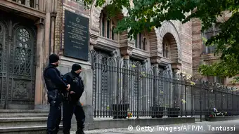 Des policiers devant les synagogues, une image qui n'étonne même plus en Allemagne