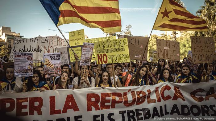 Catalonia Holds General Strike As Protesters Descend On Barcelona News Dw 18 10 2019