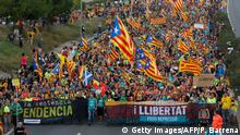 Сепаратисты испанской Каталонии проводят всеобщую забастовку