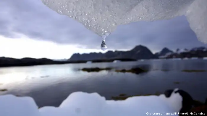 Grönland Eisberg schmilzt in Kulusuk
