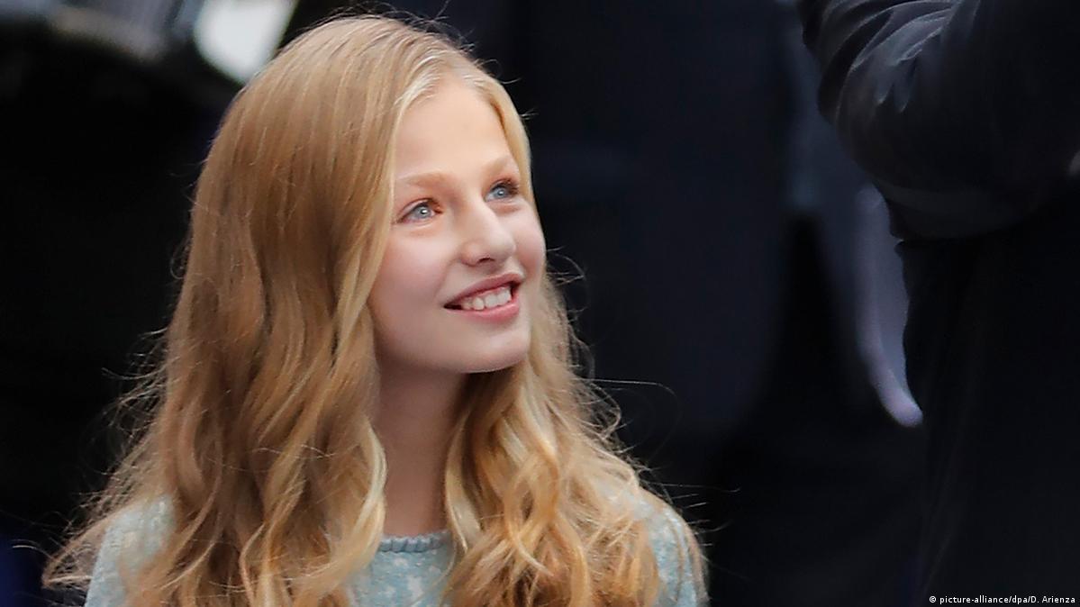 Erste öffentliche Rede der spanischen Kronprinzessin Leonor. 