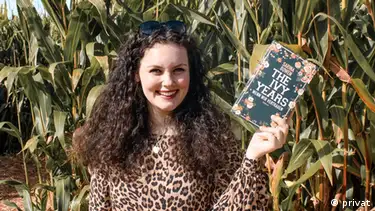 Bookstagram: Social media's rising literary club – DW – 10/21/2019