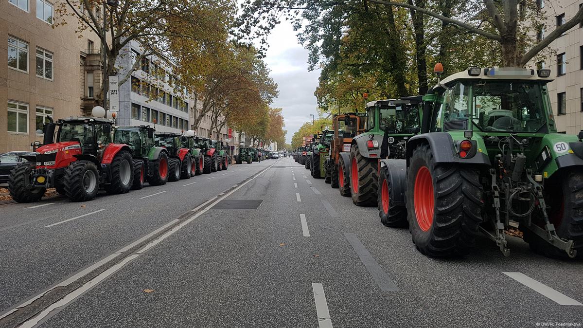 Тракторный бунт: как протестовали фермеры ФРГ (фотогалерея) – DW –  22.10.2019