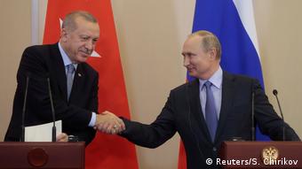 Реджеп Ердоган і Володимир Путін невдовзі планують відкрити першу низку Турецького потоку (архівне фото)