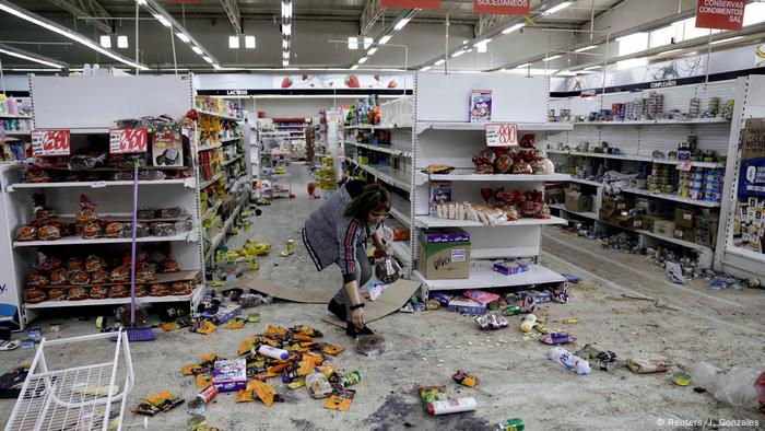 Saqueo de supermercados en Santiago de Chile durante protestas. (20.10.2019).
