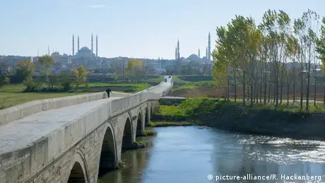 Edirne, Gazi Mihal Bridge over the Tunca River 