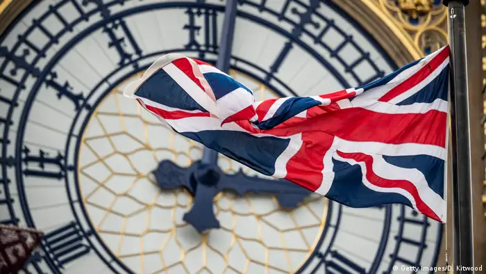 London Brexit / Flagge vor Uhr am Queen Elizabeth Tower (Getty Images/D. Kitwood)
