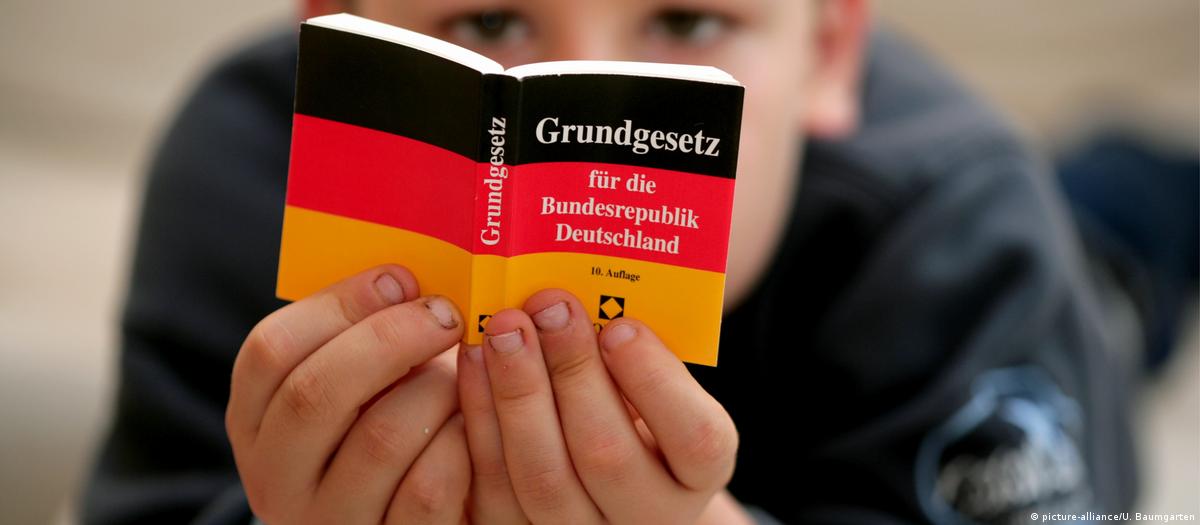 Greens want term 'race' removed from German constitution – DW – 06