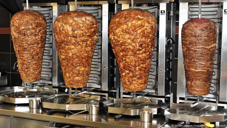 Doner kebab gets Weimar name change – DW – 10/27/2019