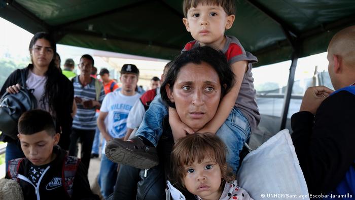 Foto de migrantes de Venezuela rumbo a Colombia