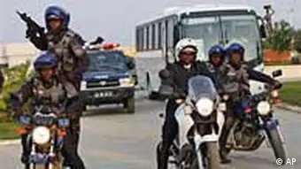 Togo Mannschaftsbus nach Anschlag eskortiert