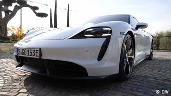 Porsche Taycan με ηλεκτροκίνηση