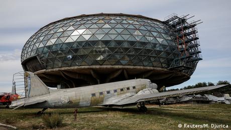 Luftfahrtmuseum bei Belgrad, Beispiel des Brutalismus in Jugoslawien (Reuters/M. Djurica)