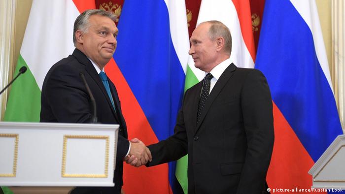 Russische Präsident Vladimir Putin trifft mit ungarischem Ministerpräsident Viktor Orban