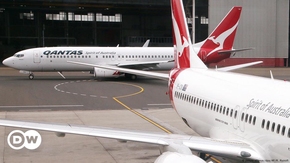 Qantas grounds Boeing 737s due to hairline cracks – DW – 11/01/2019