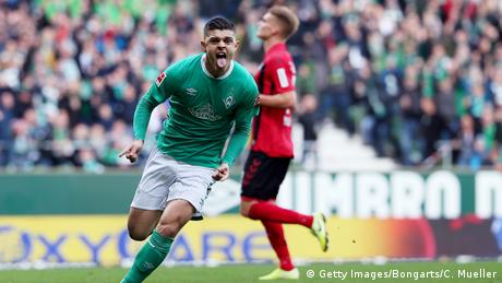 Fussball Bundesliga l SV Werder Bremen vs SC Freiburg l Tor 1:0 Rashica (Getty Images/Bongarts/C. Mueller)