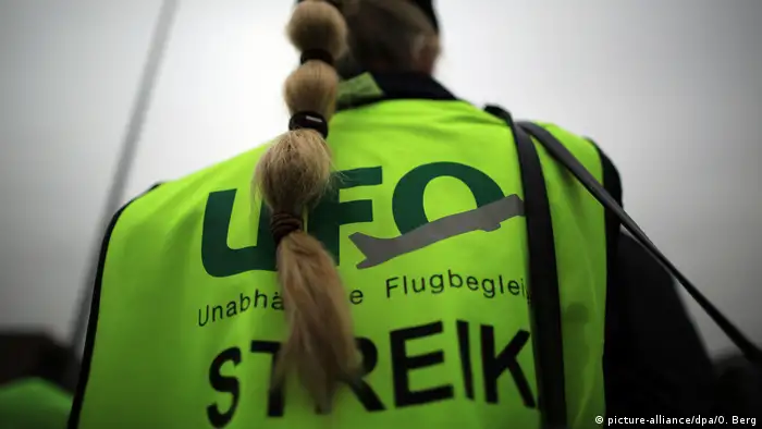 Deutschland Symbolbild Streik Gewerkschaft Ufo gegen Lufthansa