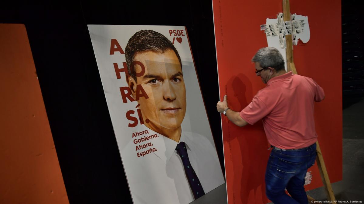 Sánchez Grass And Casado The Unexpected Trio Shaping Spanish Politics - eitlaie