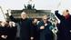 Deutschland Bundeskanzler Kohl am Brandenburger Tor während der Wiedereröffnungsfeier der Berliner Mauer (1989) Deutschland Bundeskanzler Kohl am Brandenburger Tor während der Wiedereröffnungsfeier der Berliner Mauer (1989)