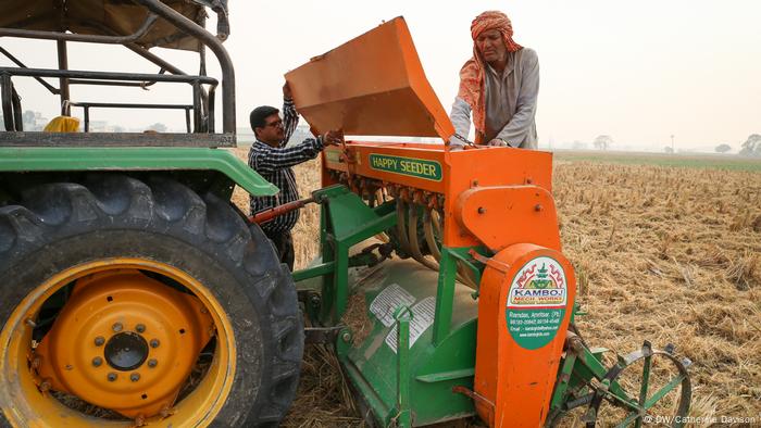 Puluhan Ribu Petani India Lancarkan Aksi Mogok Nasional Menentang 