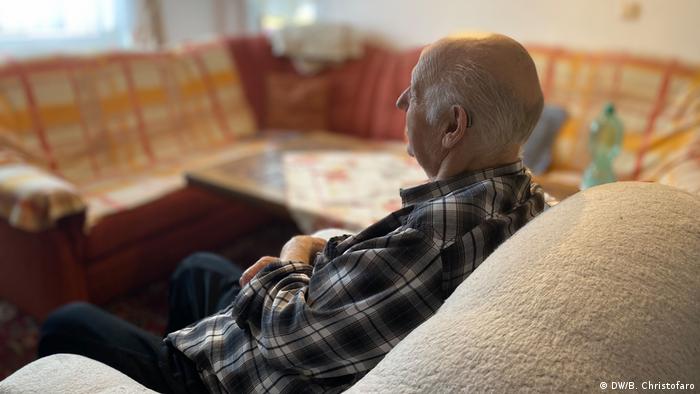 German pensioner at home in Bonn