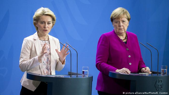 Deutschland Berlin PK Angela Merkel und Ursula von der Leyen