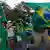 Manifestantes com bandeiras do Brasil