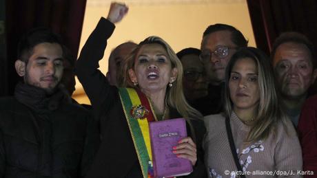  Bolivien, La Paz: Boliviens Senatorin Jeanine Anez (picture-alliance/dpa/J. Karita)