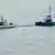 Украинский корабль в сопровождении судна береговой охраны РФ