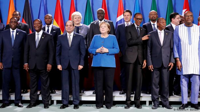 Angela Merkel poses for a a picture with African leaders.