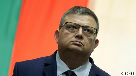 Депутатите в българския парламент гласуваха днес оставката на Сотир Цацаров