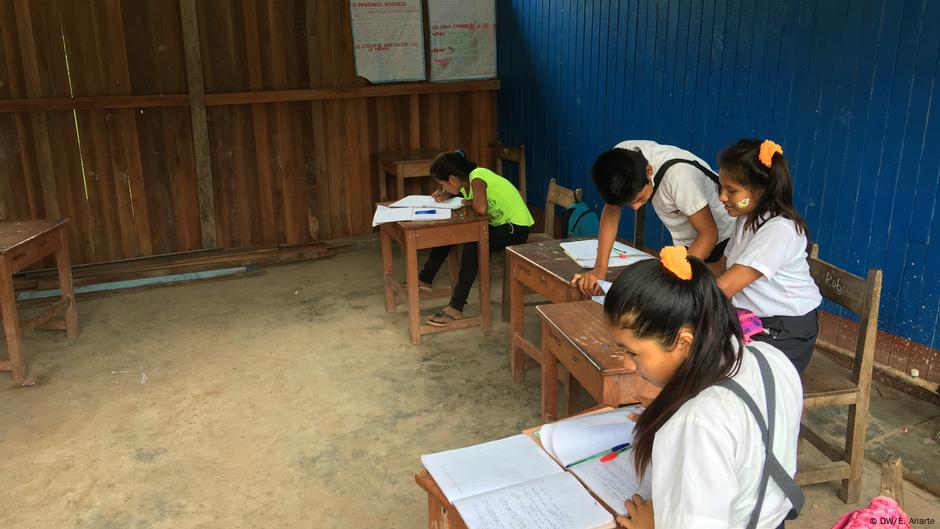 Educación de los uchunya en Perú: los niños indígenas que sueñan con ser abogados | Derechos Humanos | DW | 05.12.2019