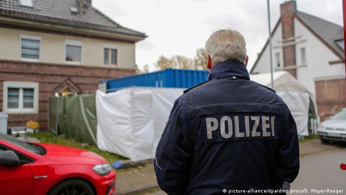 Alsdorf | Missbrauchsfall in Bergisch Gladbach - Polizei untersucht Haus eines Verdächtigen