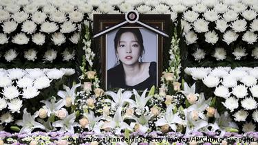 K-pop death stokes bullying debate in South Korea – DW – 11/26/2019