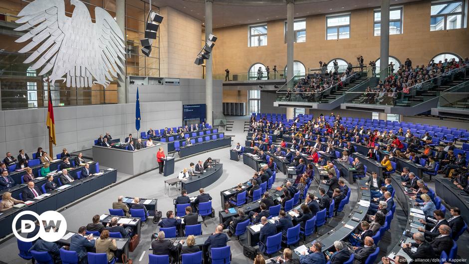 German Parliament Passes Record Budget – DW – 11/29/2019