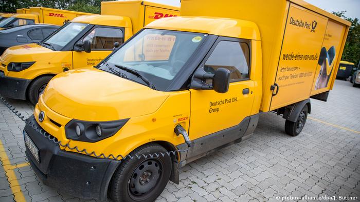 Deutschland Elektromobilität Paketzusteller bei der Post