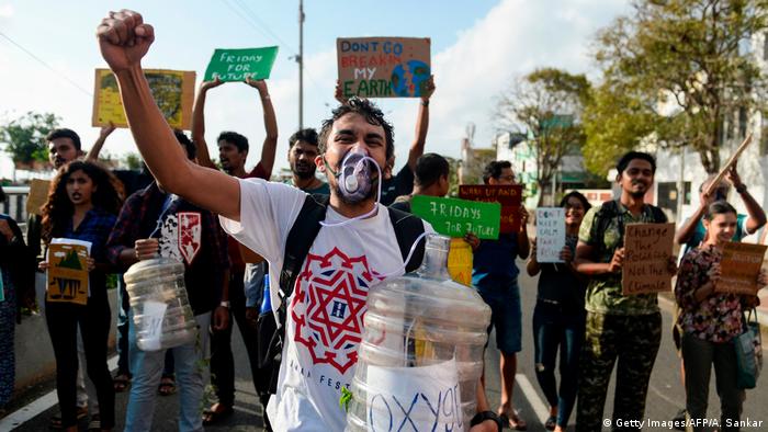 Indien Klimaprotest | Friday Climate Action Day (Getty Images/AFP/A. Sankar)