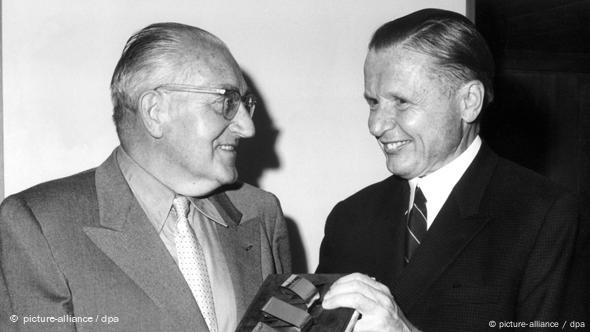 Der deutsche Generalkonsul in Kalifornien, Kiderlen (r) und Fritz Lang (Foto: picture alliande dpa)