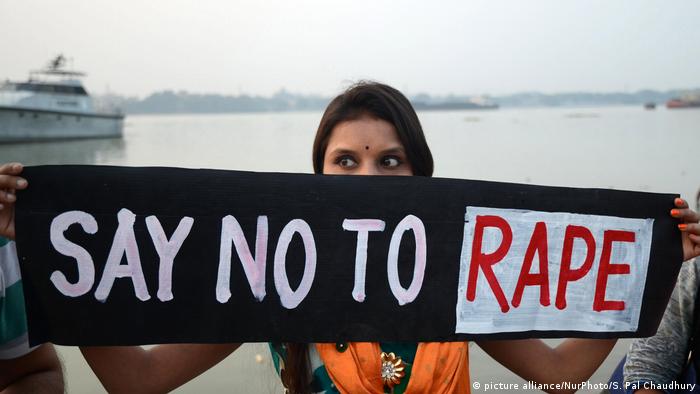 India: Teenage rape victim dies, prompting protests | News | DW | 29.09.2020